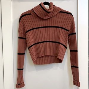 Guess turtle neck crop sweater